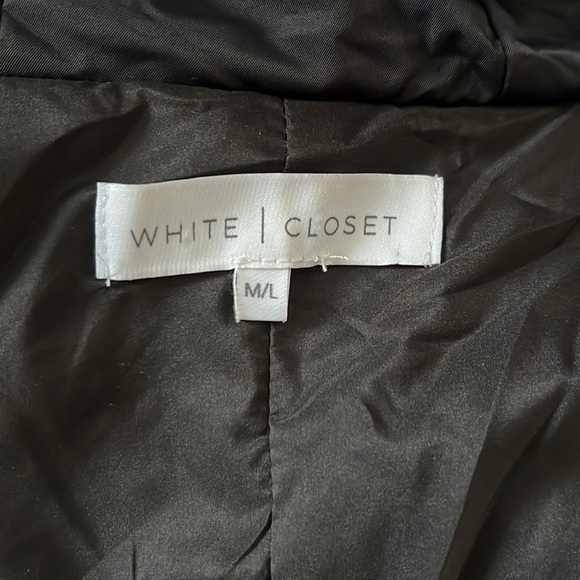 White Closet quilted design size M/L - Picture 3 of 6